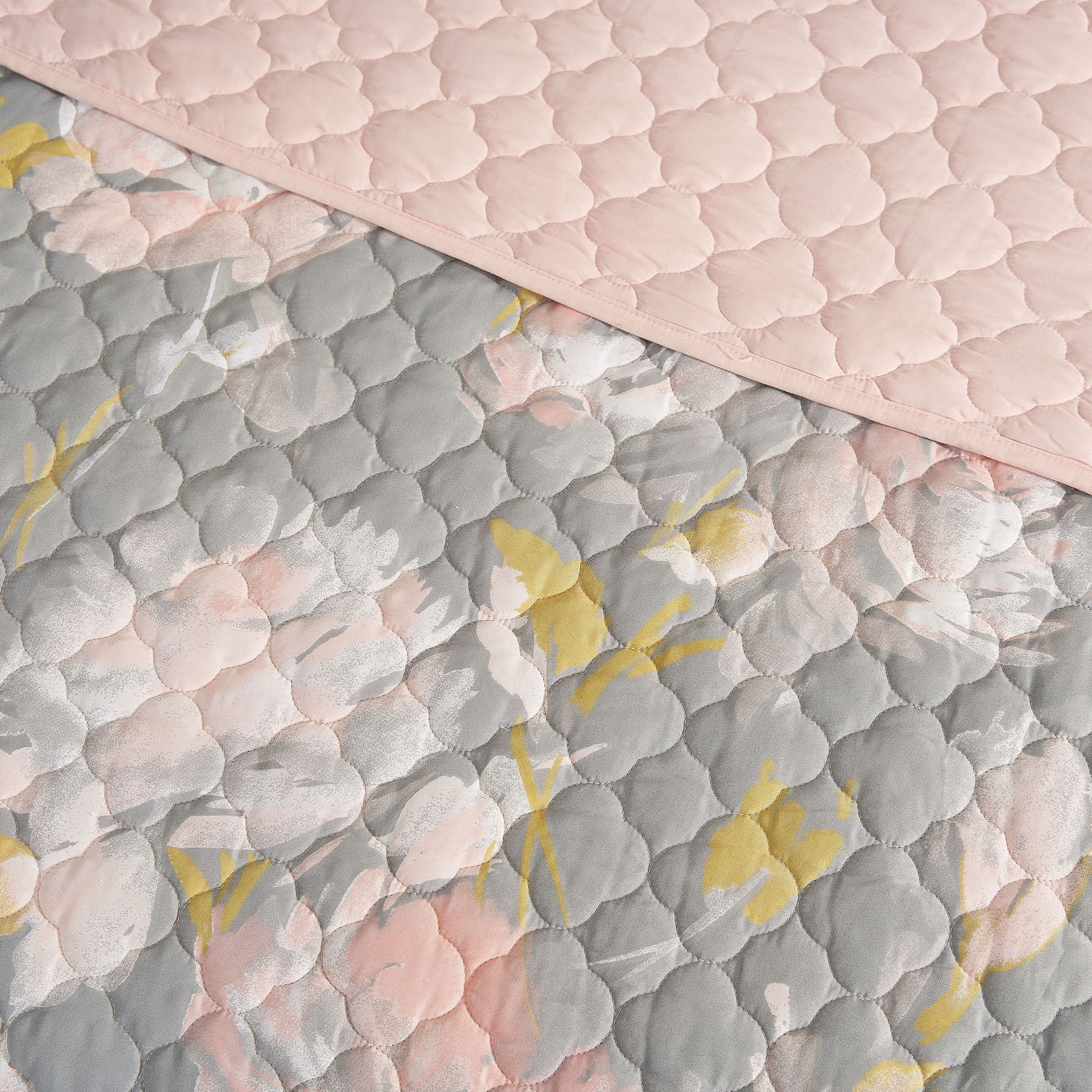Bloom 3 Piece Quilt Set