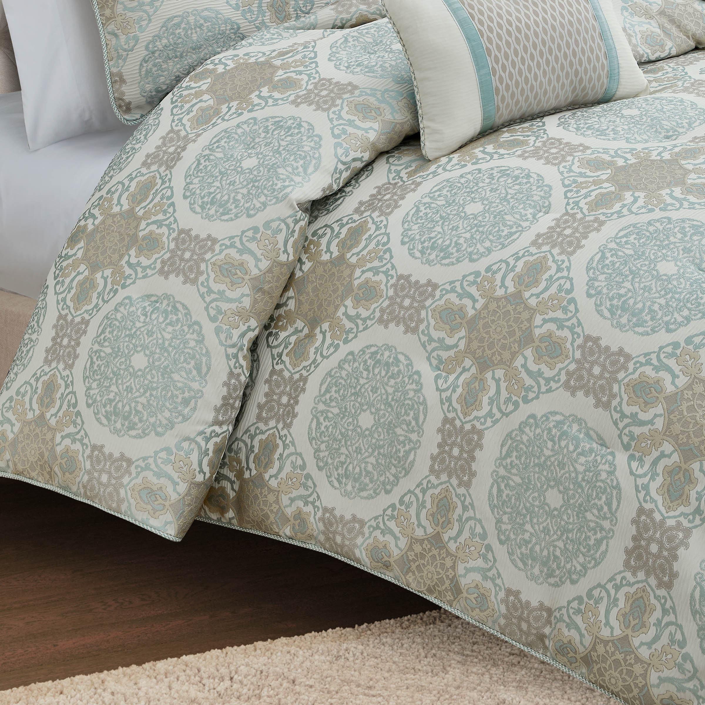 Jonet 3pc Comforter Set