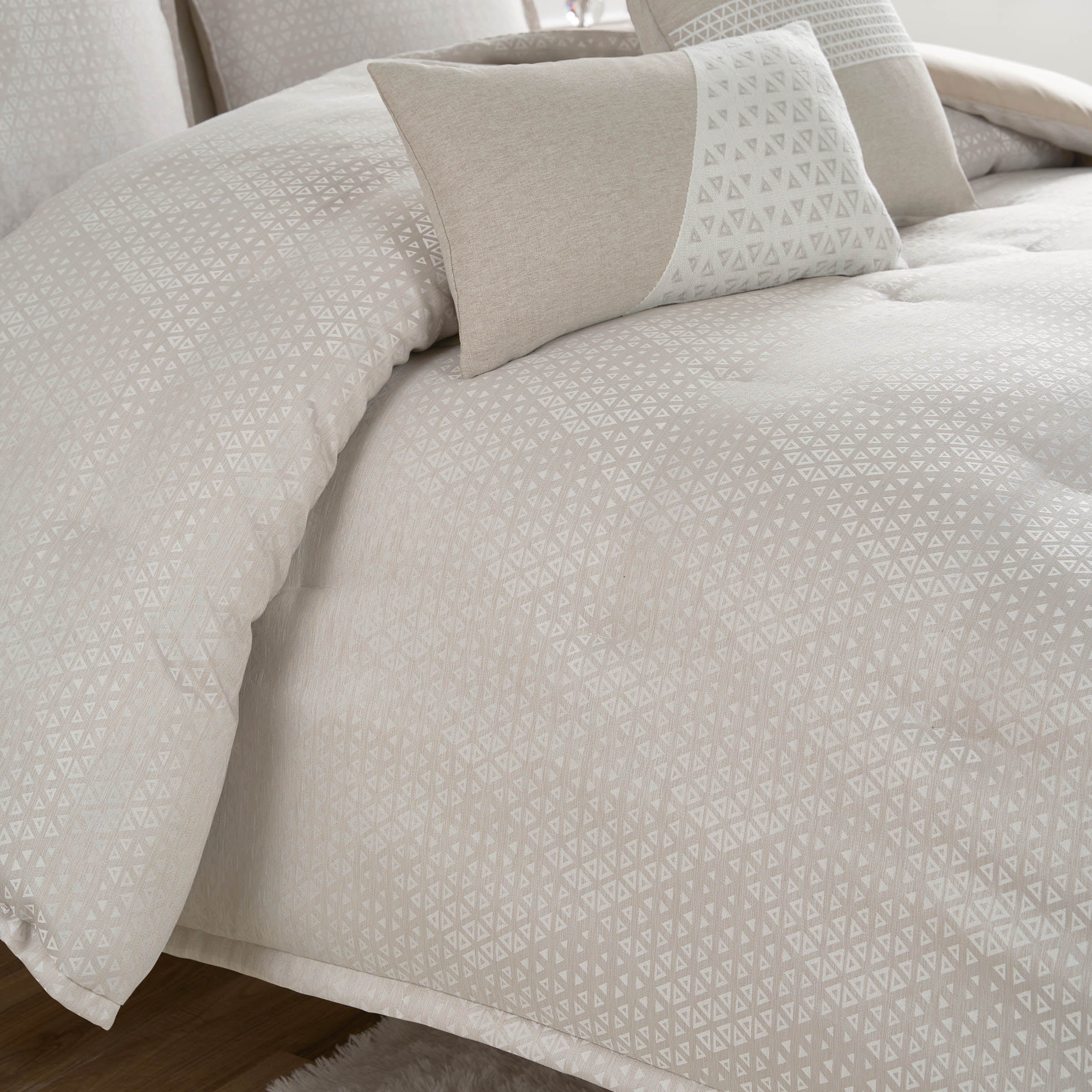 Lauryn Almond 3 Piece Comforter Set