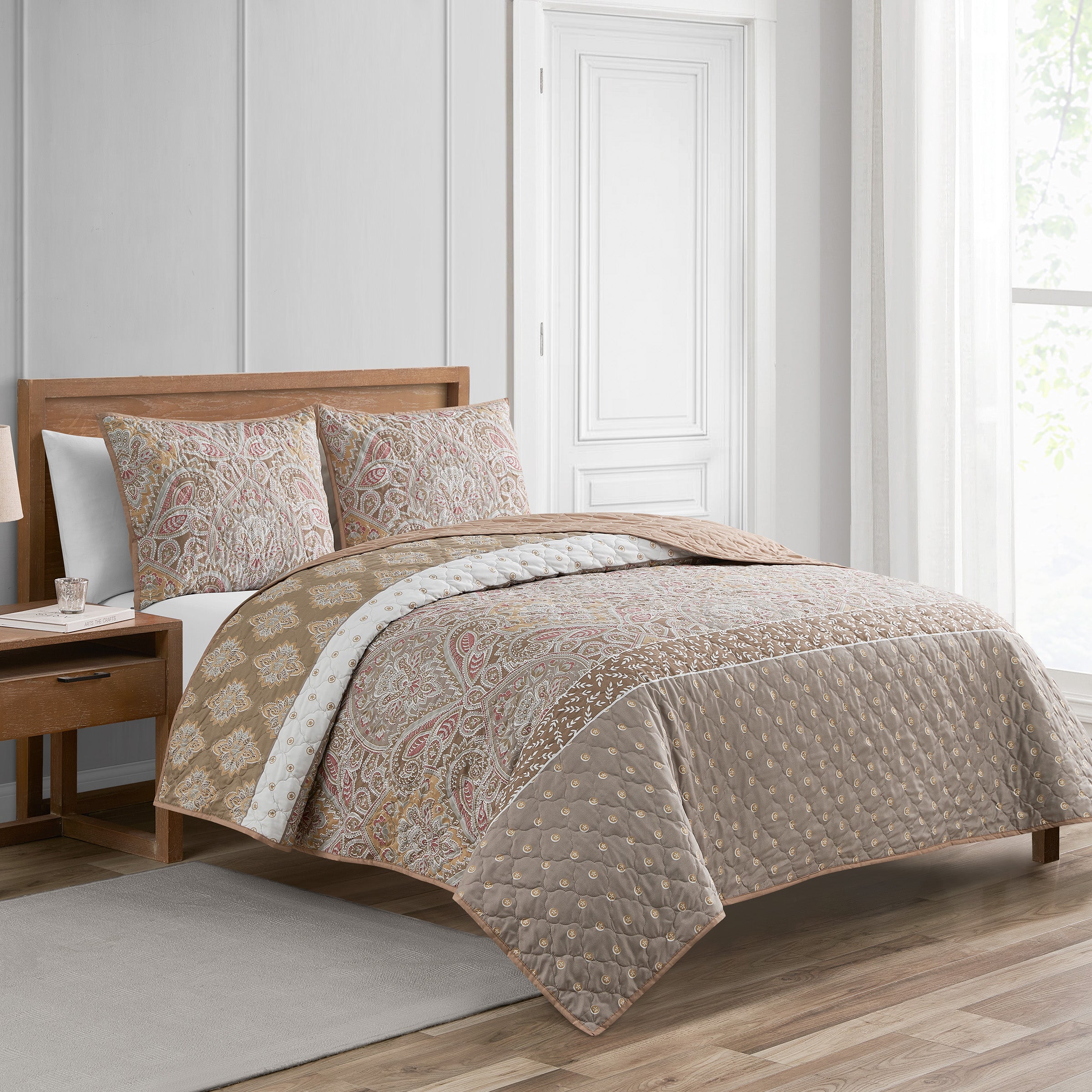 Portico 3 Piece Quilt Set