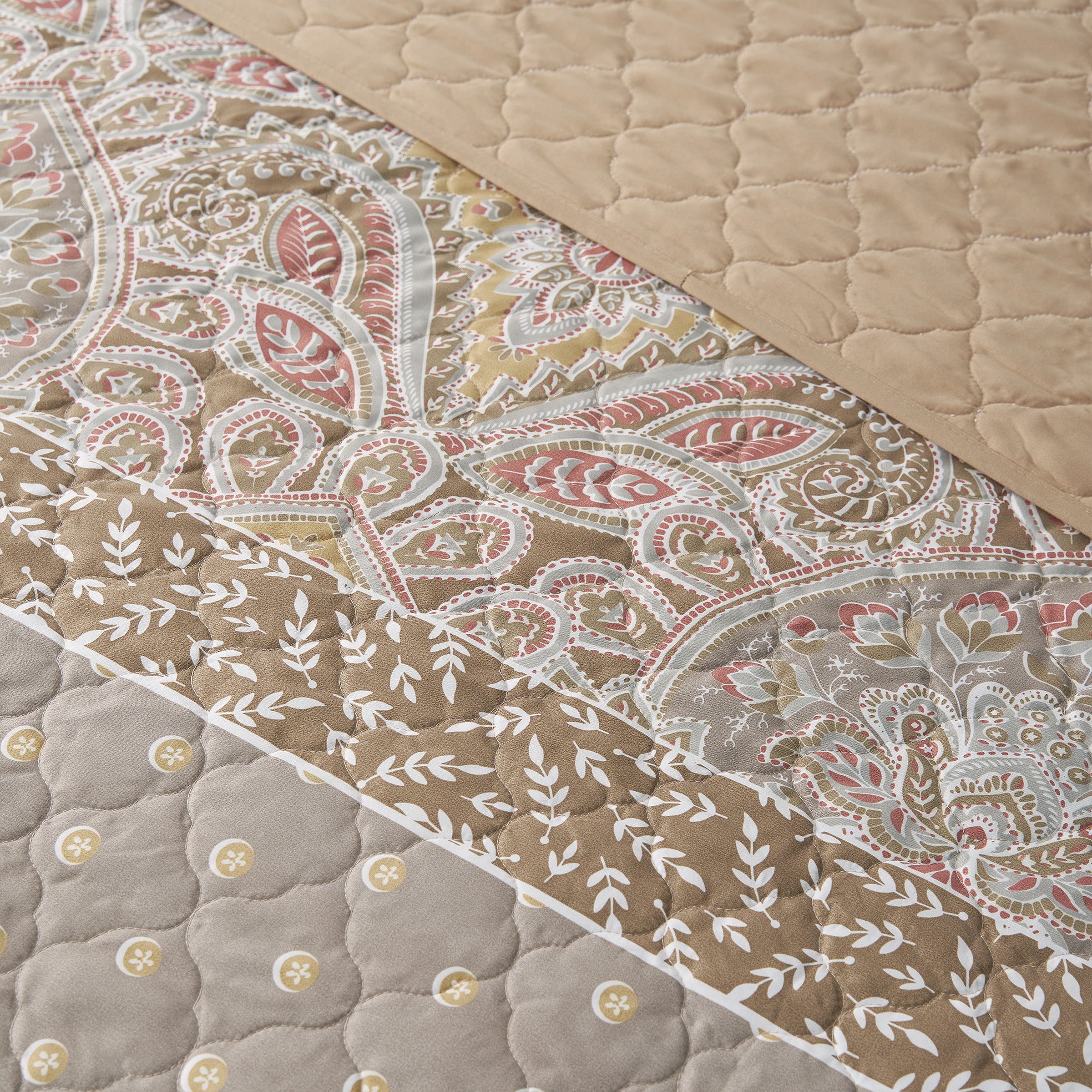 Portico 3 Piece Quilt Set