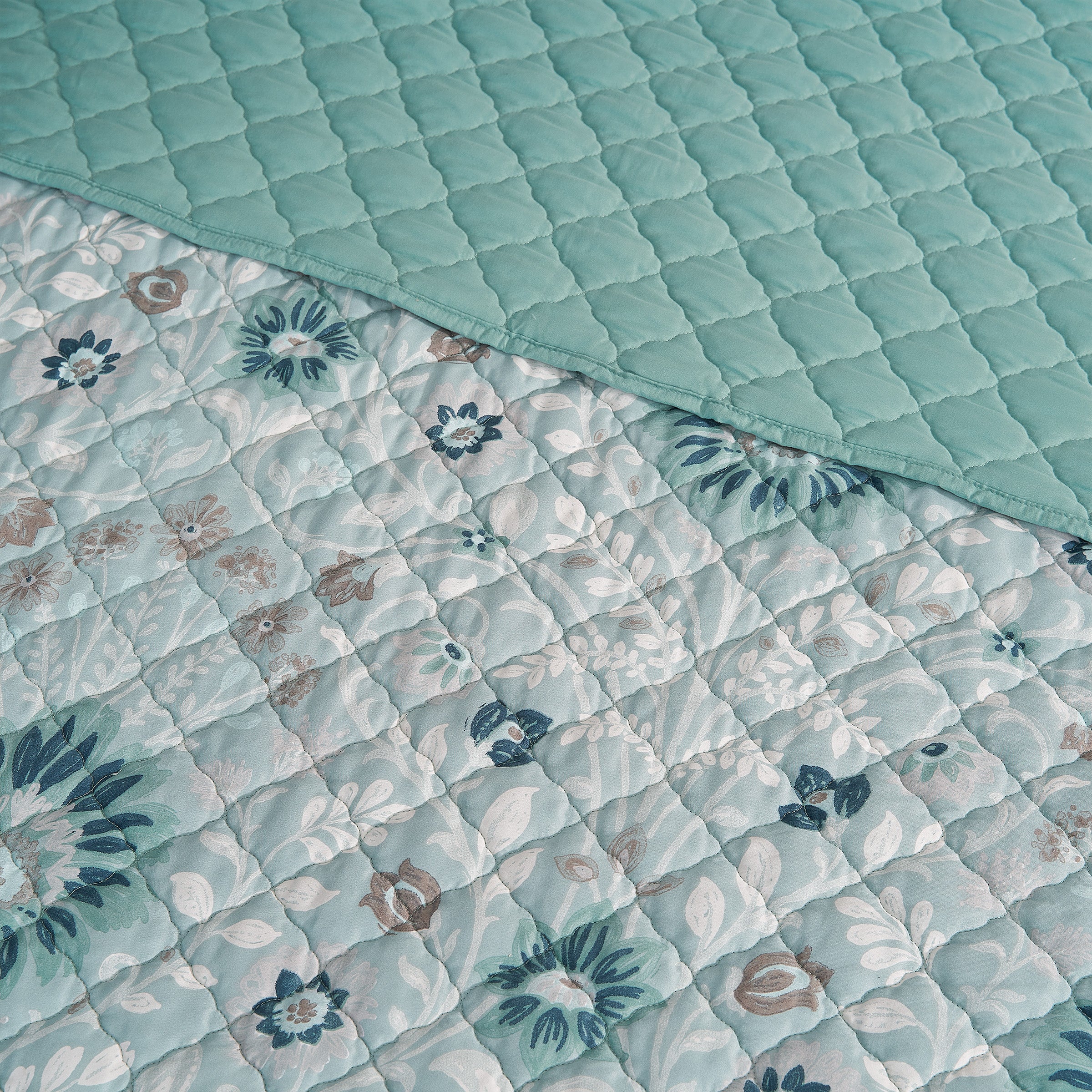 Provence 3 Piece Quilt Set