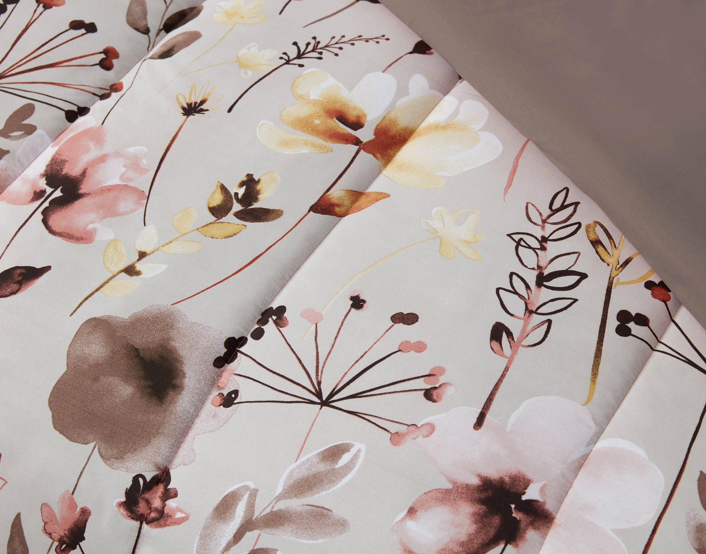 Zoa 4 Piece Comforter Set