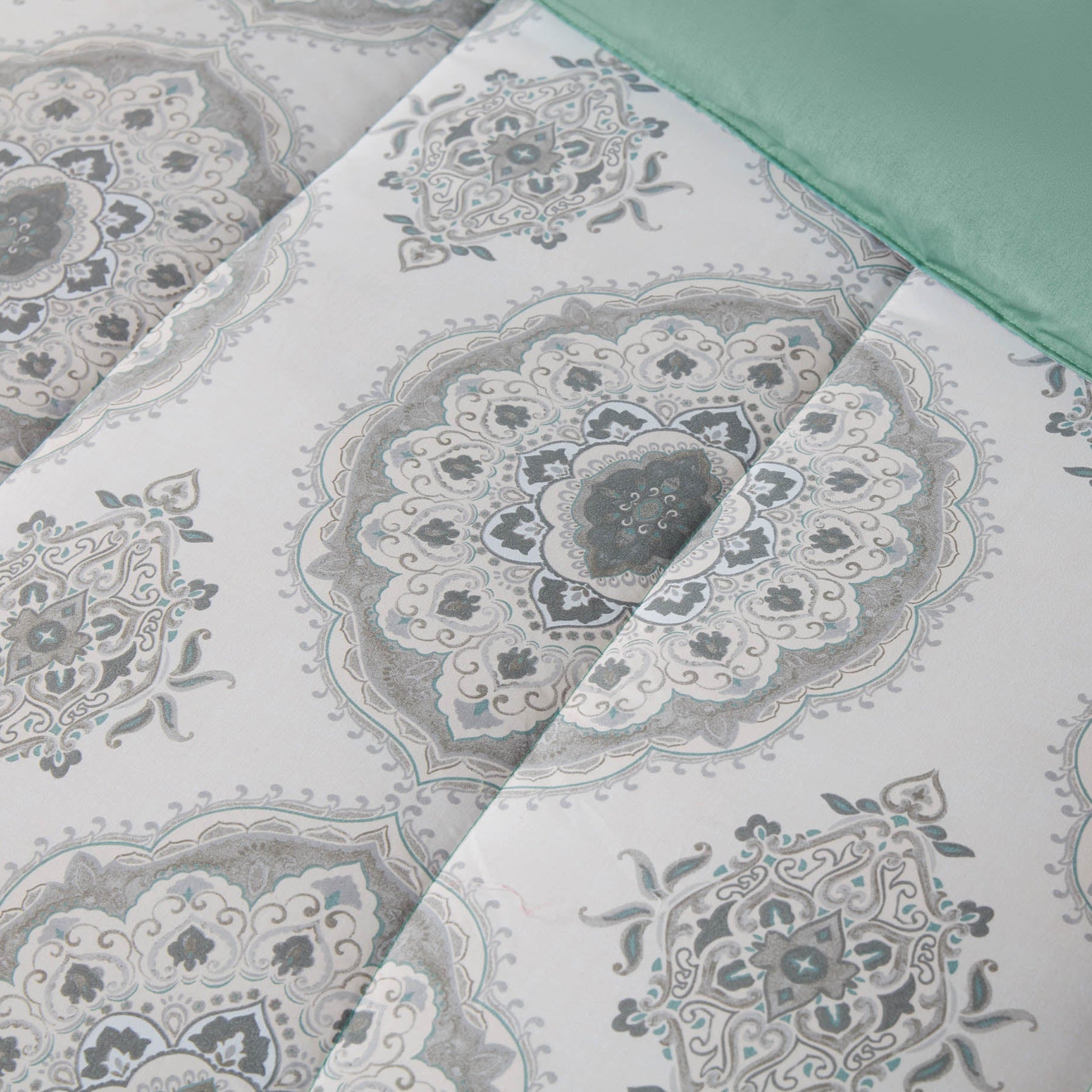 Bethal 4pc Comforter Set