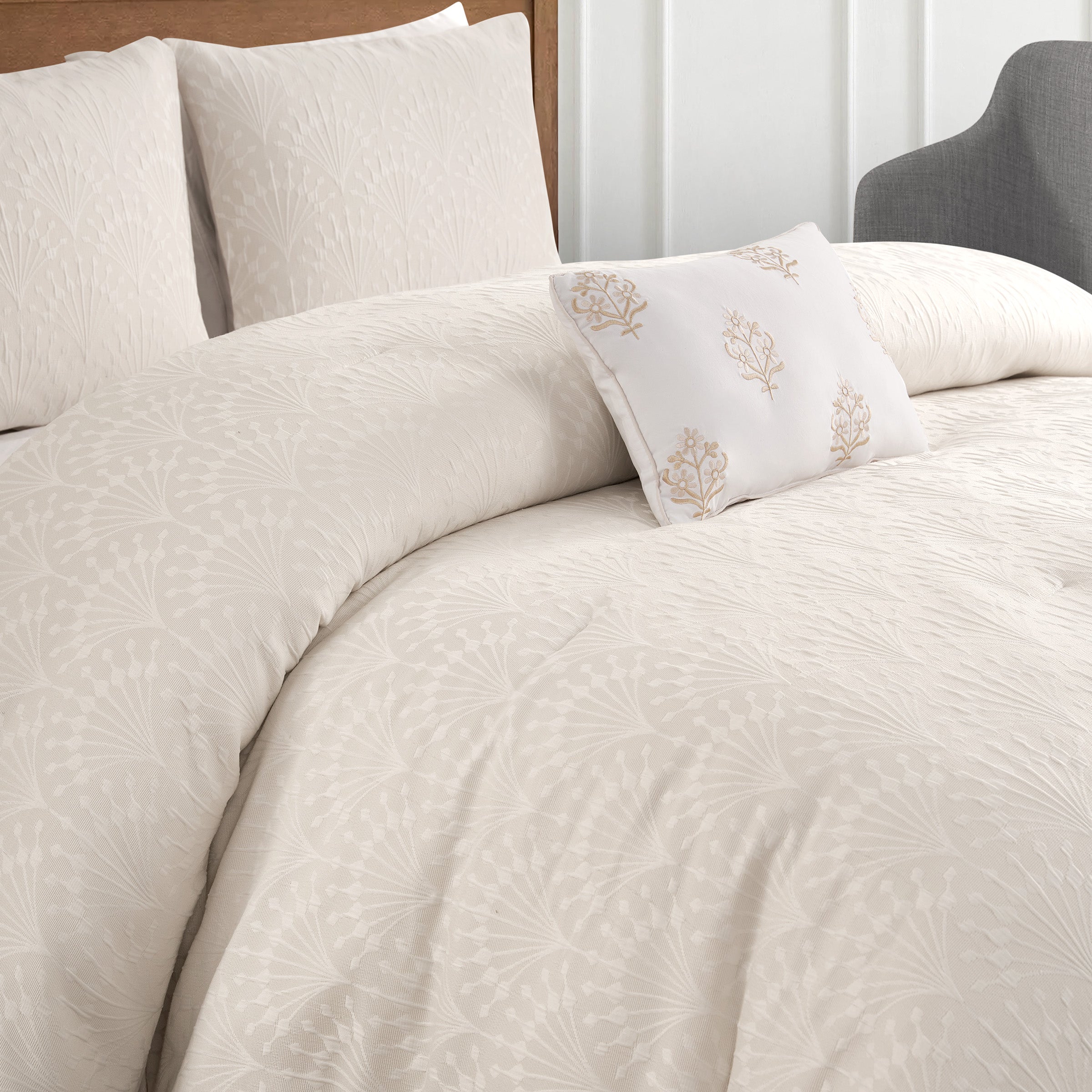 Elana 4 Piece Comforter Set