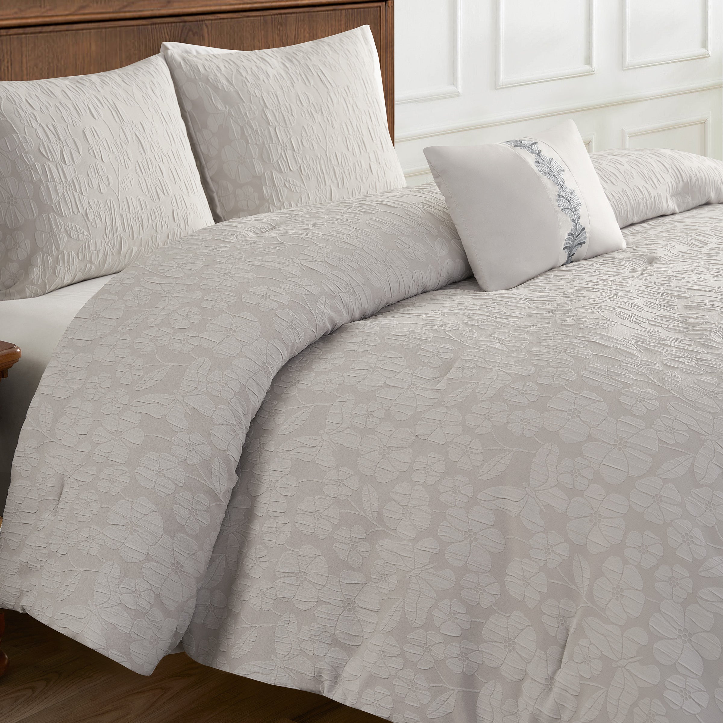 Garden Grove 4 Piece Comforter Set