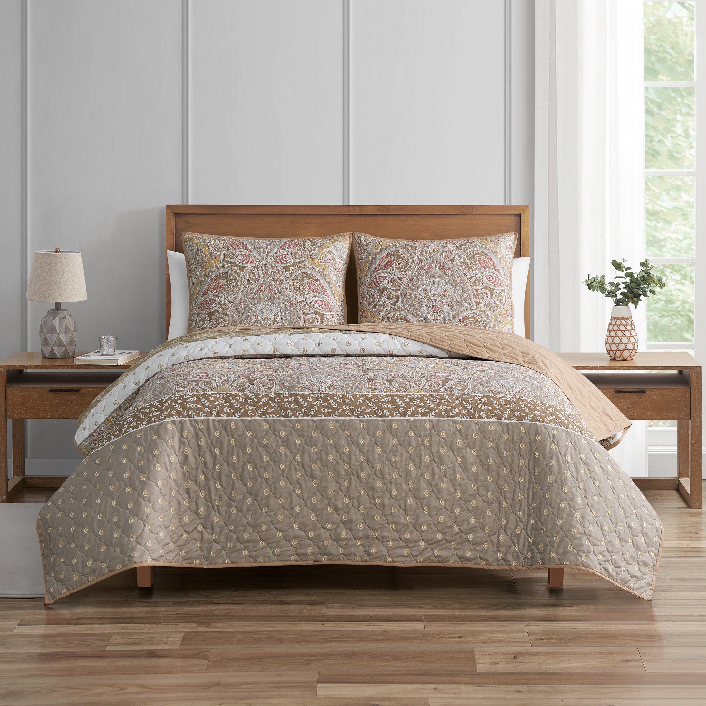 Portico 3 Piece Quilt Set