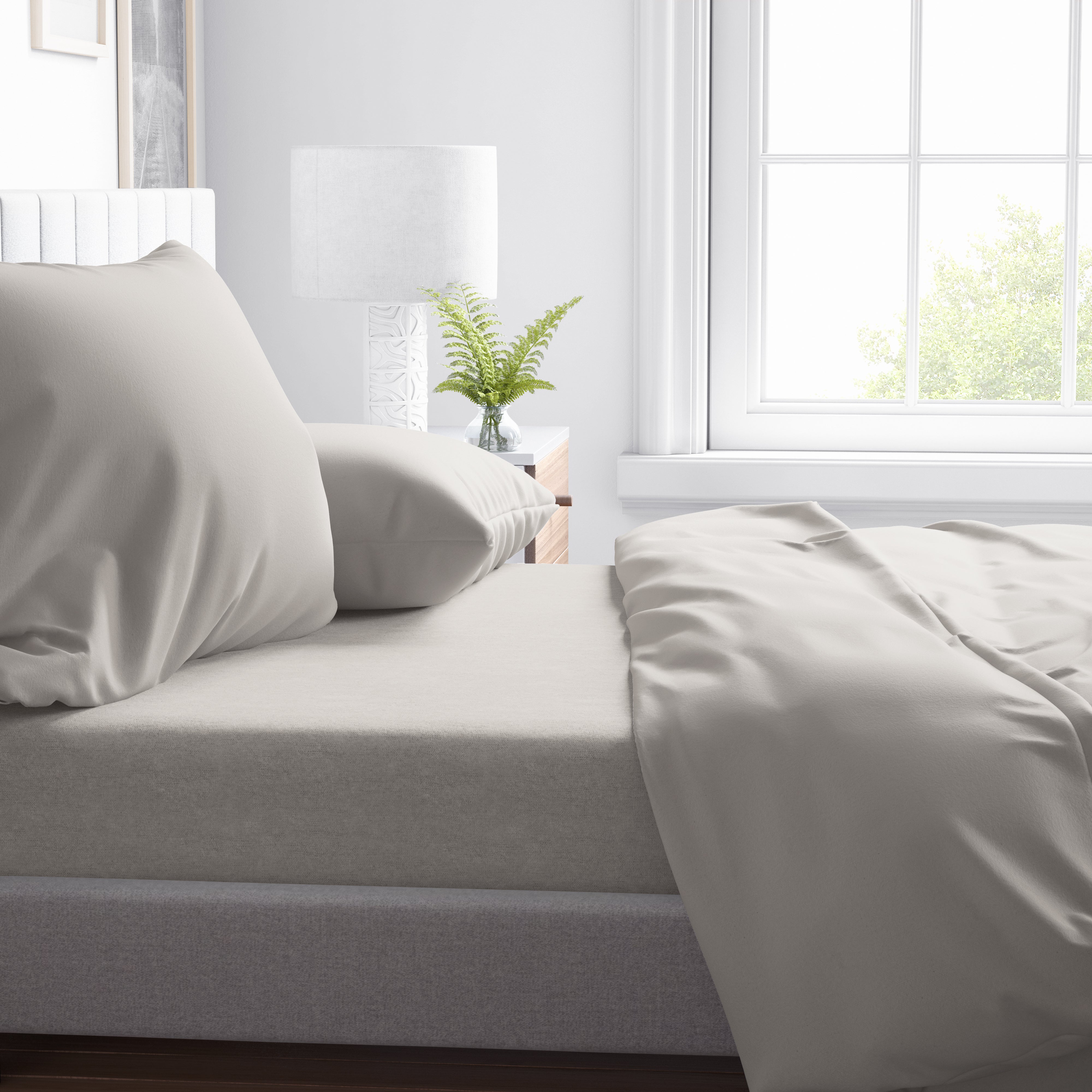 Oatmeal Solid Fleece Sheet Set