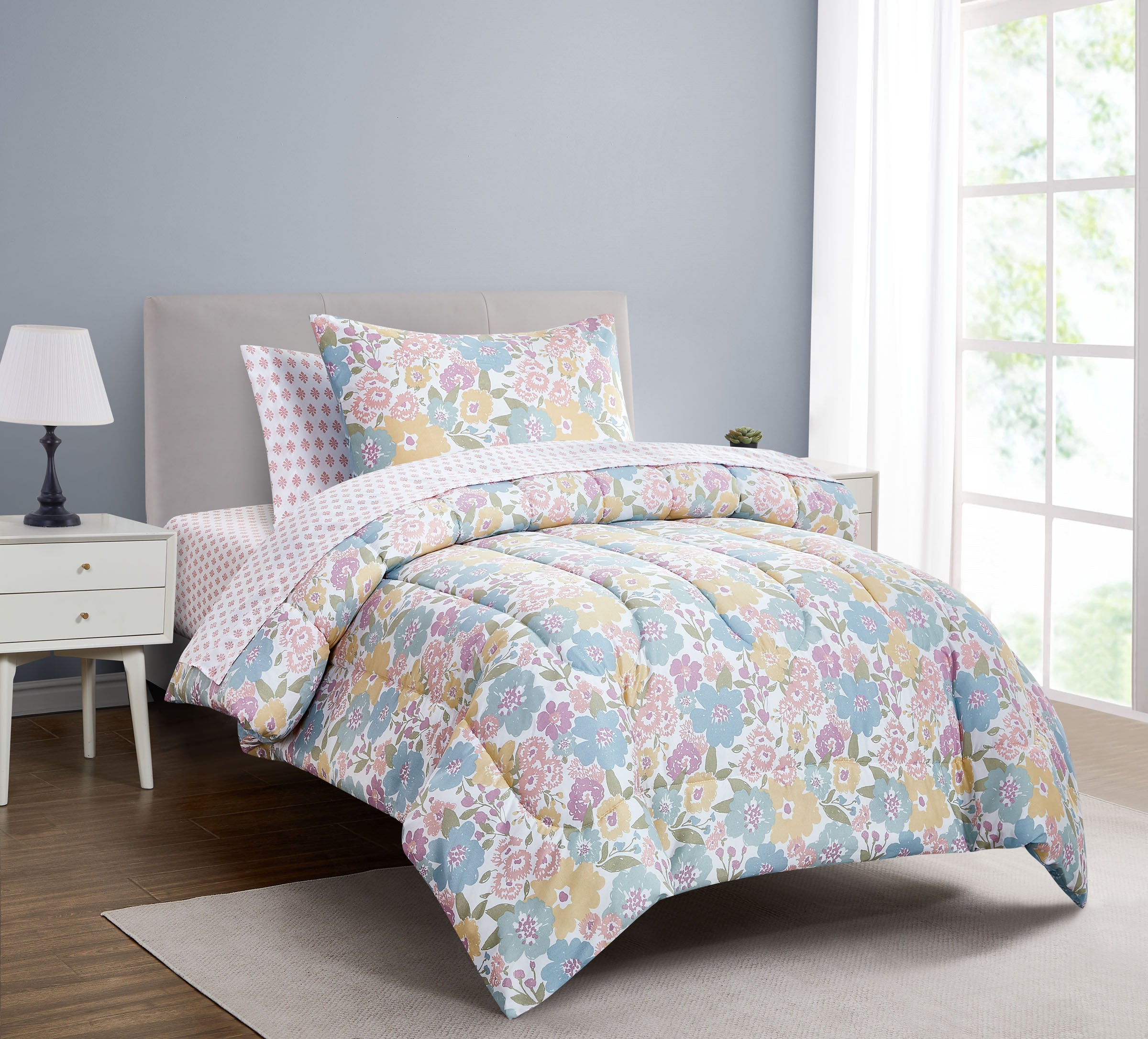 Spring Blooms 5 Piece Twin XL Comforter Set