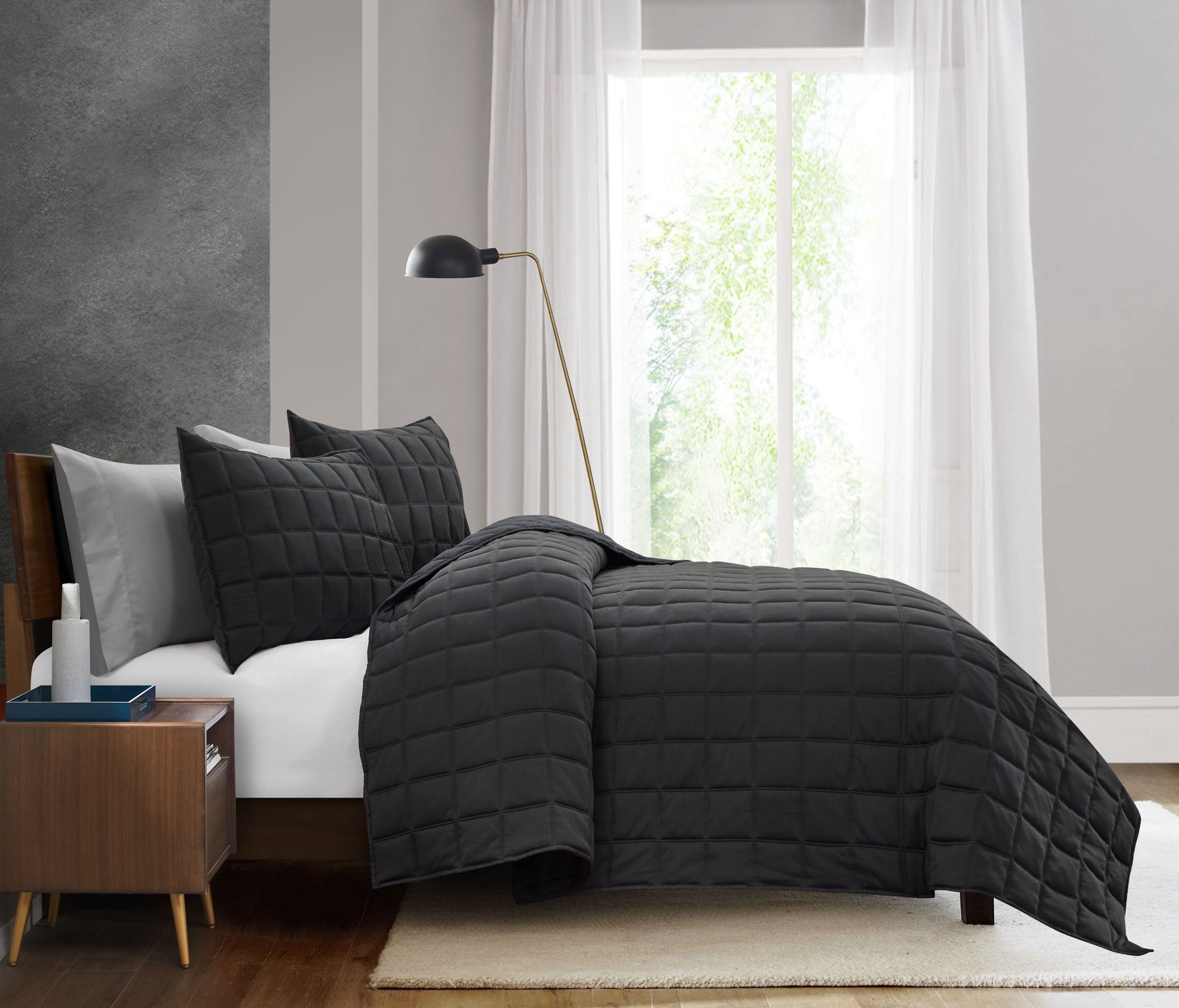 Clarice Jet Quilt Set