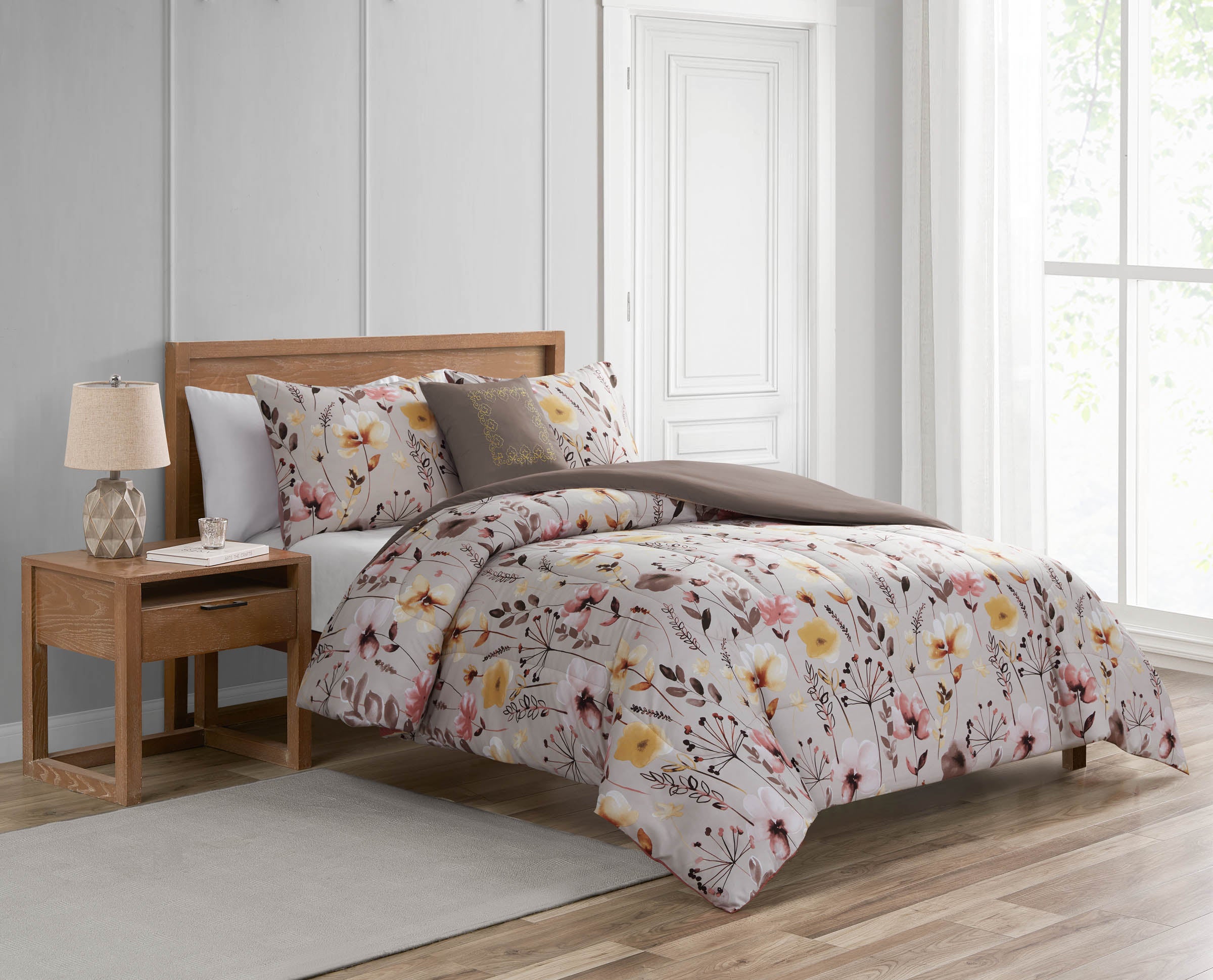 Zoa 4 Piece Comforter Set