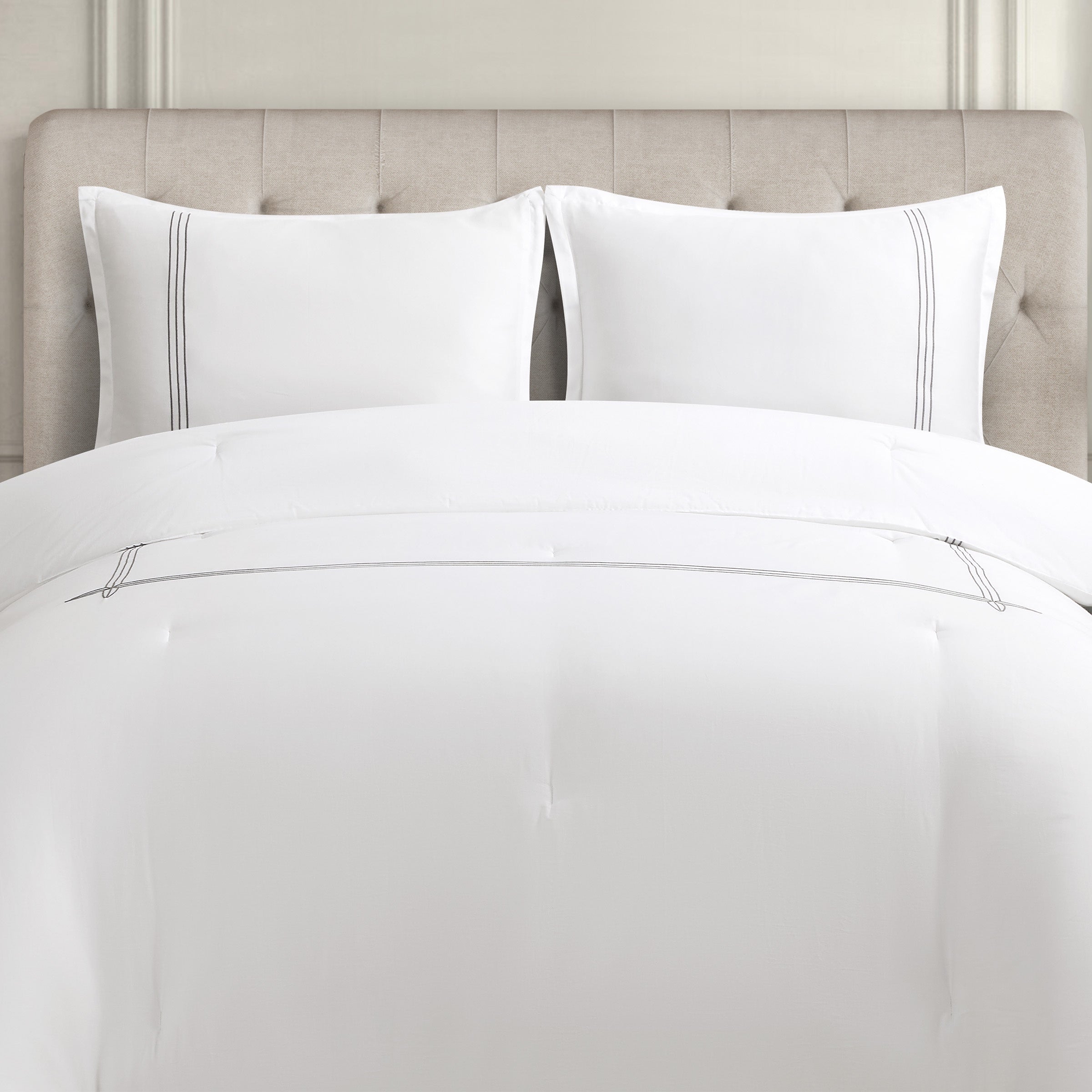 Sylph White/Highrise 3pc Comforter Set
