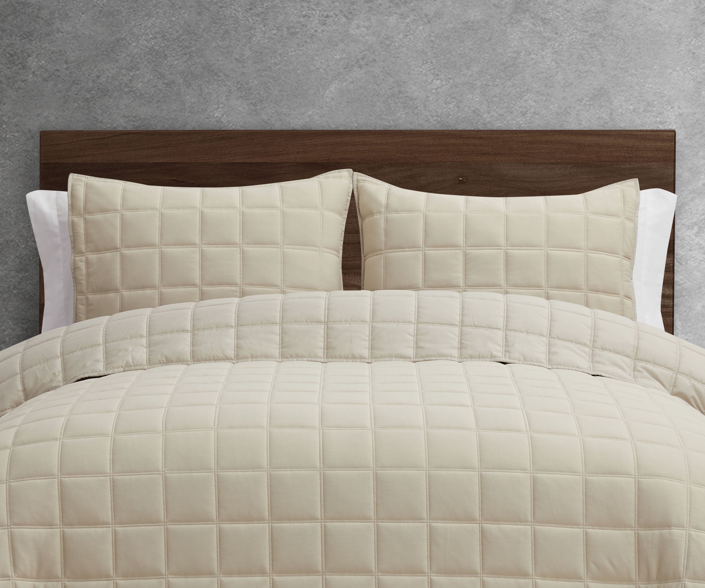 Clarice Cream Quilt Set