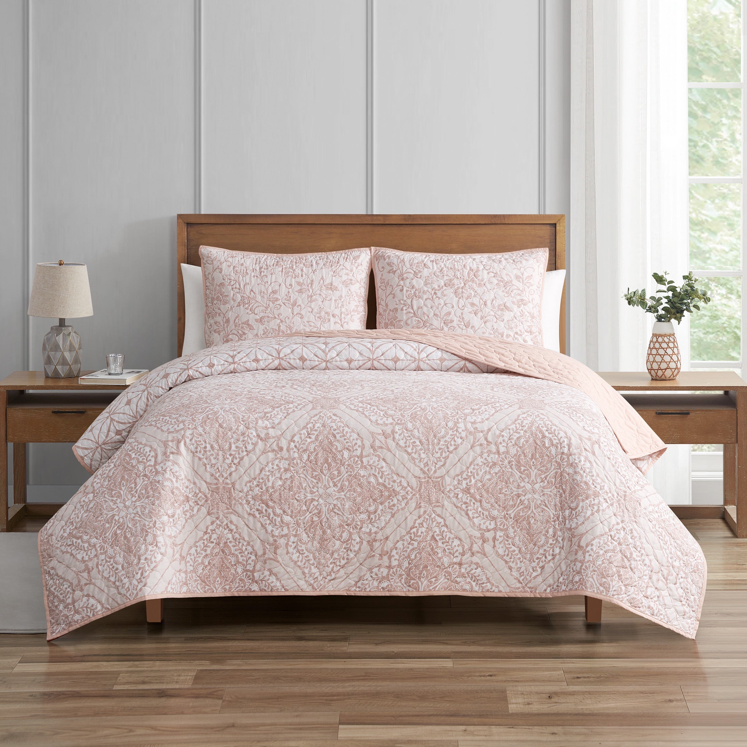 New Haven Blush 3 Piece Quilt Set