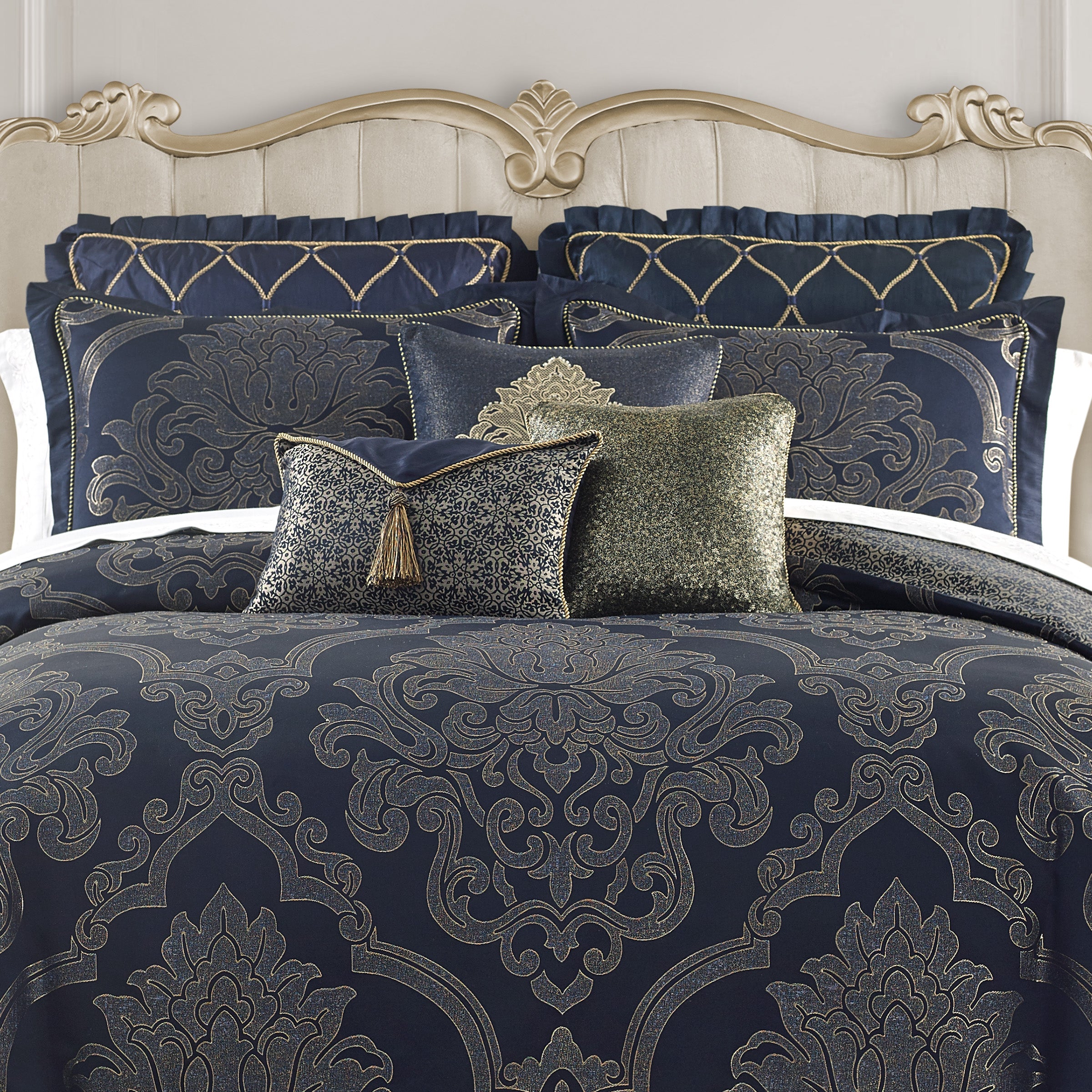 Vaughn 6 Piece Comforter Set